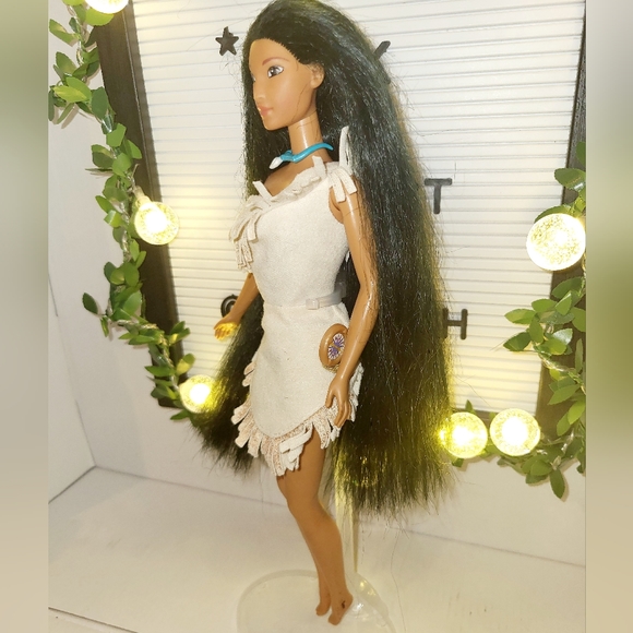 1995 Pocahontas Doll - Picture 3 of 7
